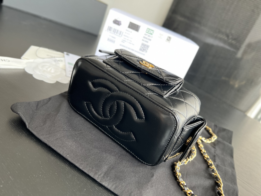 Handbag Chanel AP3017 size 17cm10cmx8 cm - vstockx