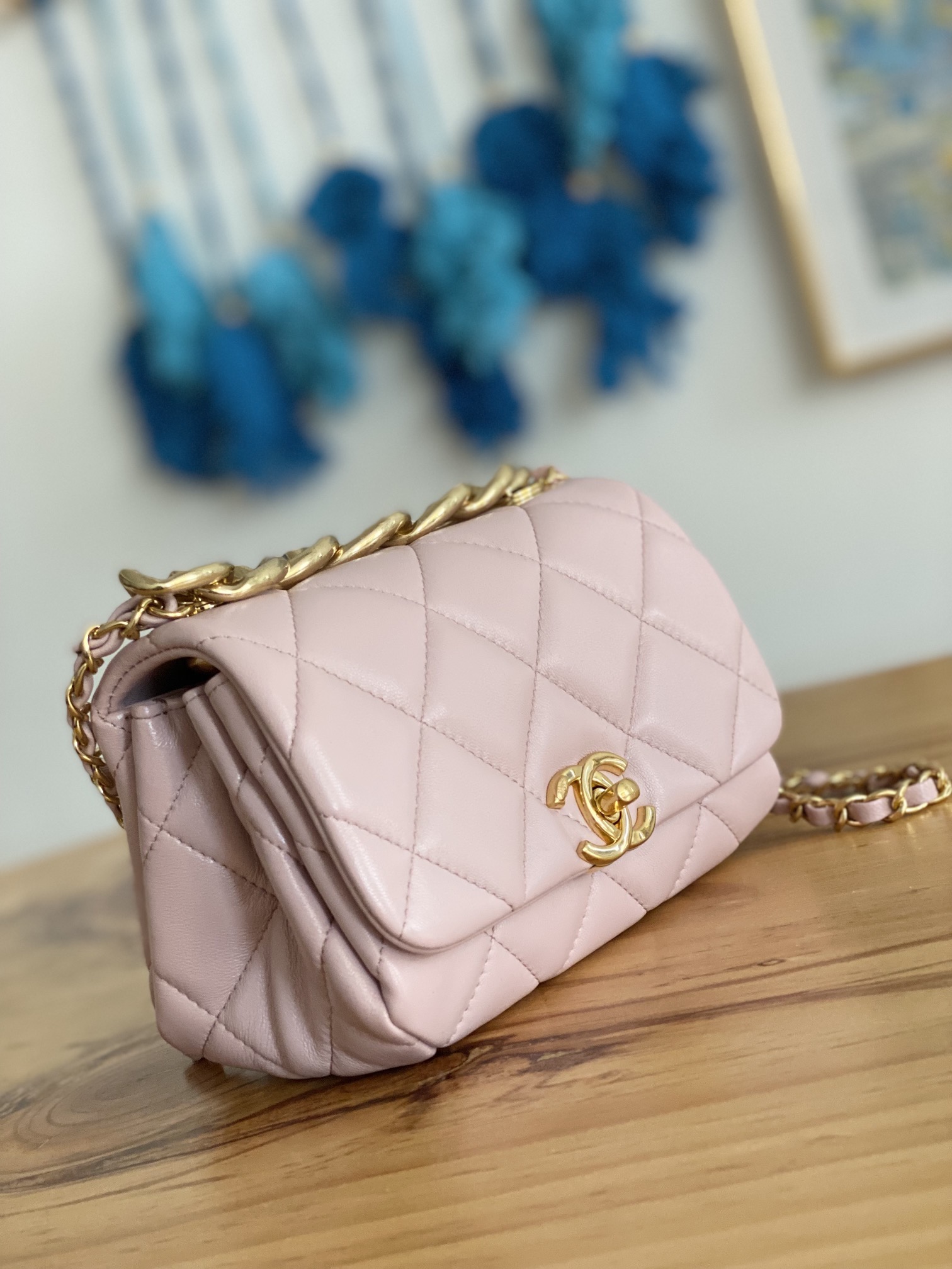 Handbag Chanel 3365 size 17X11.5X8.5 Cm - vstockx