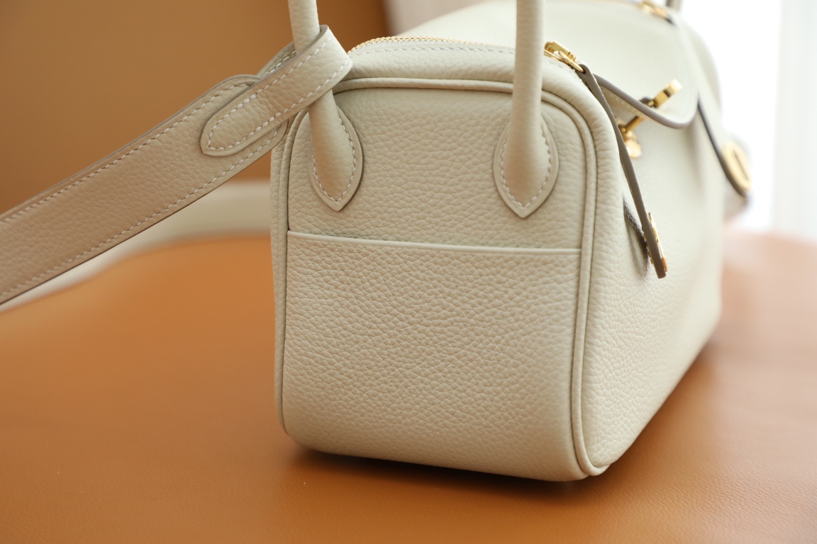 Handbags HermesLindy mini tc - vstockx