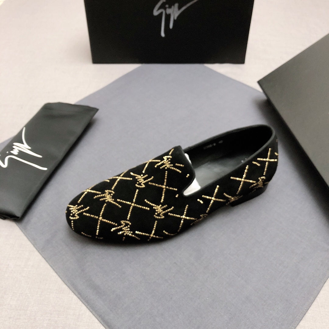 Giuseppe Zanotti Slip-on 11 - vstockx
