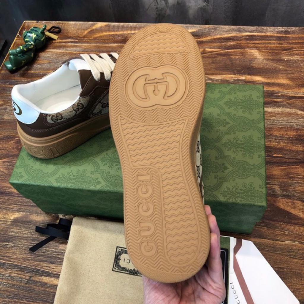 Gucci WOMEN'S GG SNEAKER Beige and ebony Orignal GG canvas - vstockx