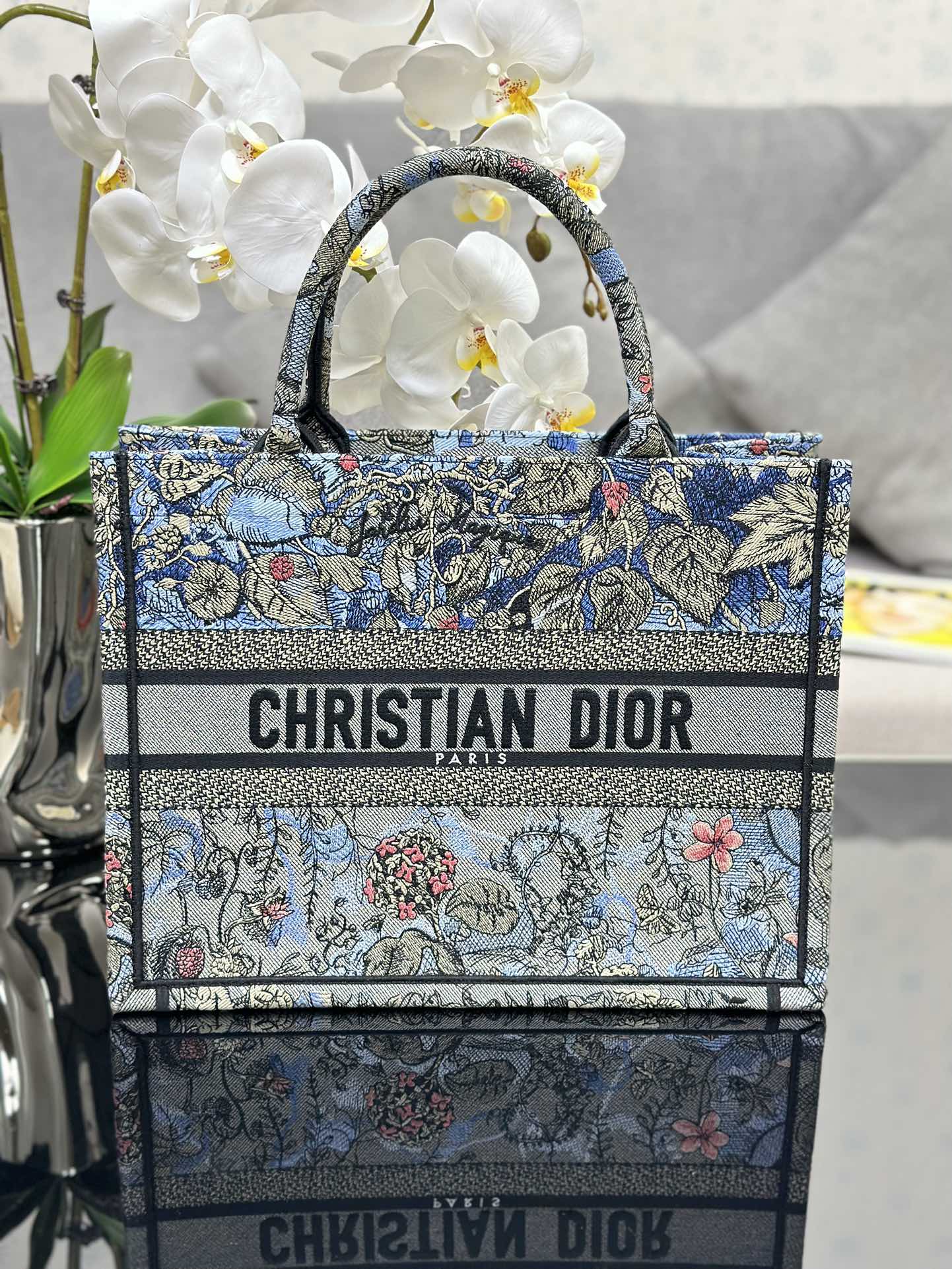 Handbag Dior M1286 size 36 x 27.5 x 16.5 cm - vstockx