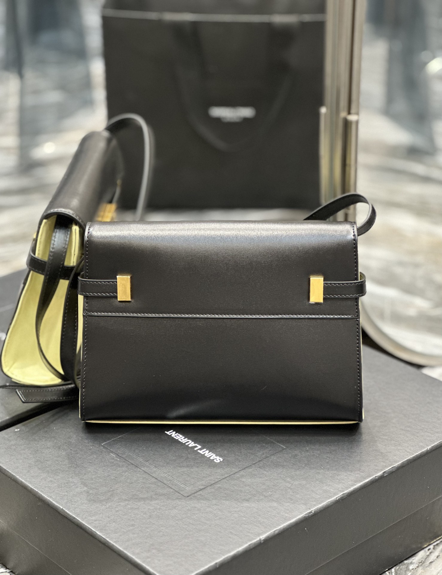Handbags SAINT LAURENT 675626 size 24x17.5x6 cm - vstockx