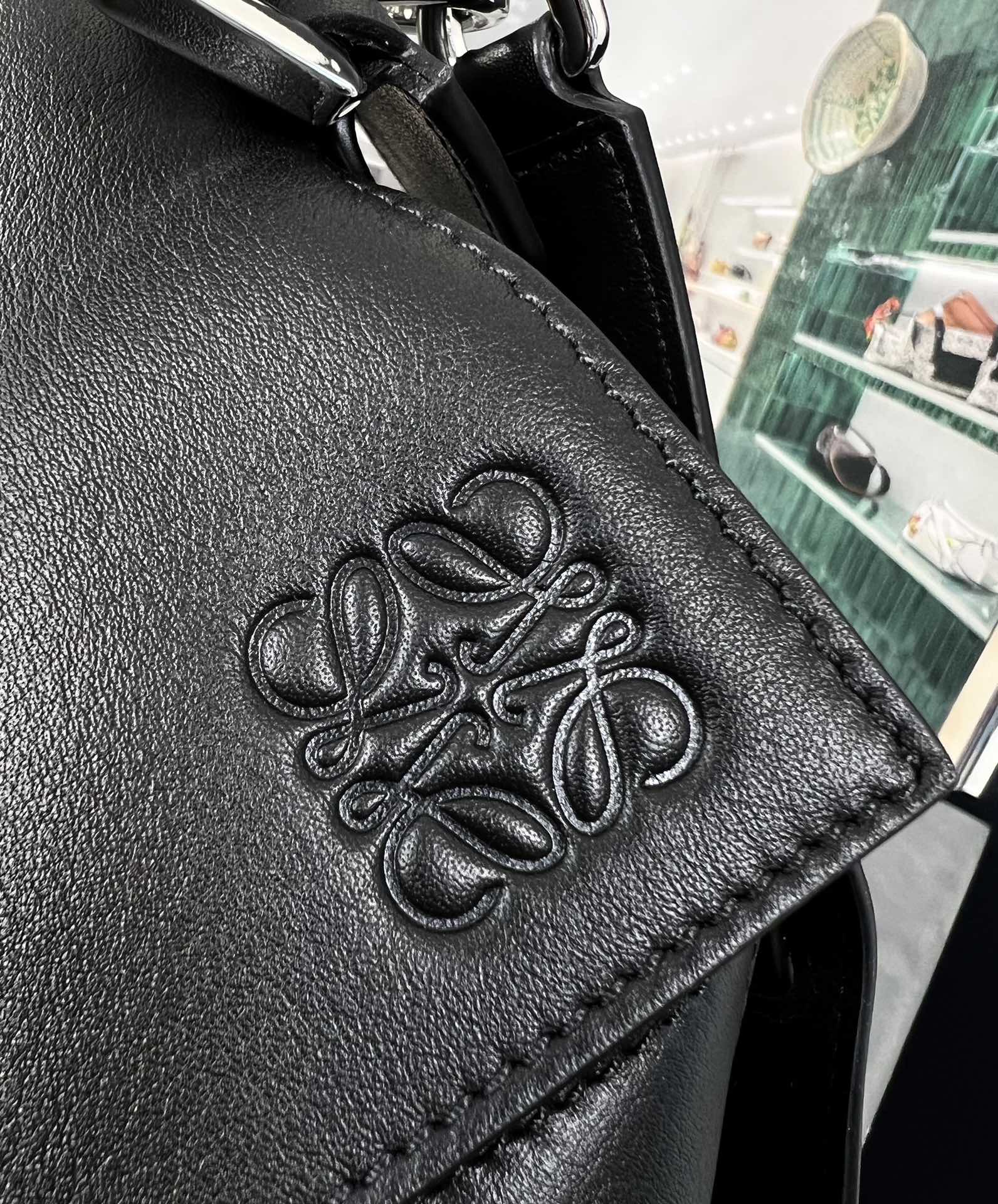 Handbags LOEWE Puzzle size:29x18x14 cm - vstockx