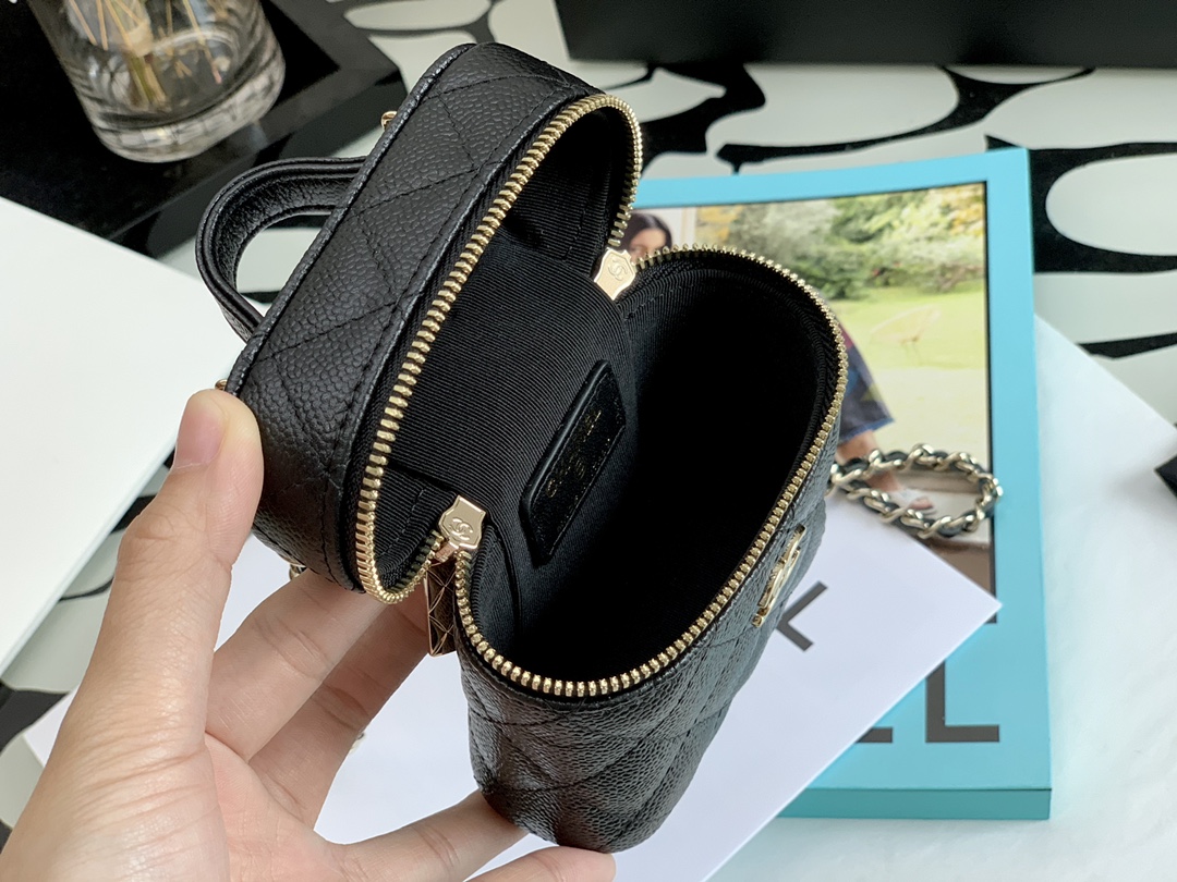 Handbag Chanel size 11  10  4 cm - vstockx