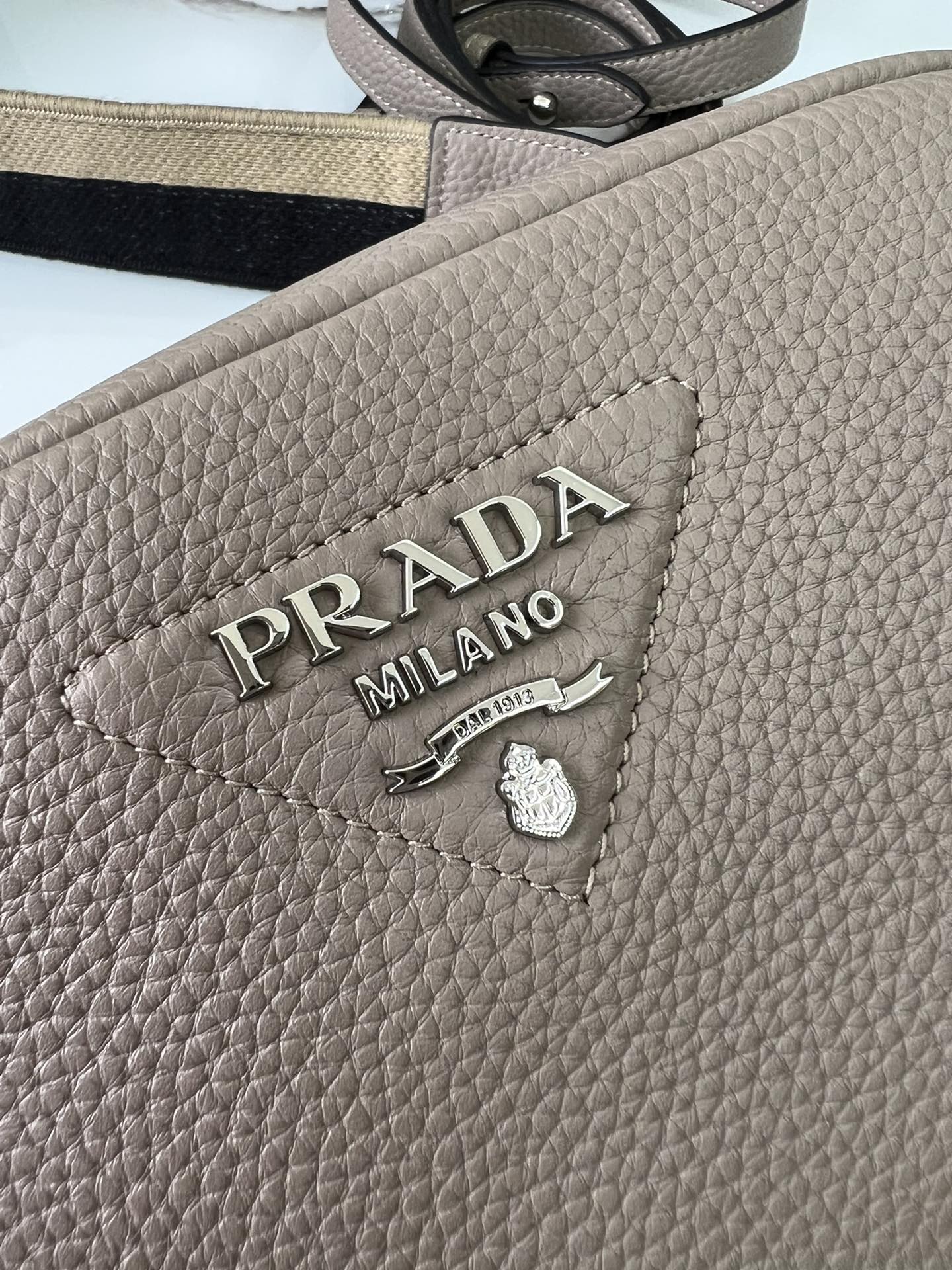 handbags prada 1BH192 19*12*6 - vstockx