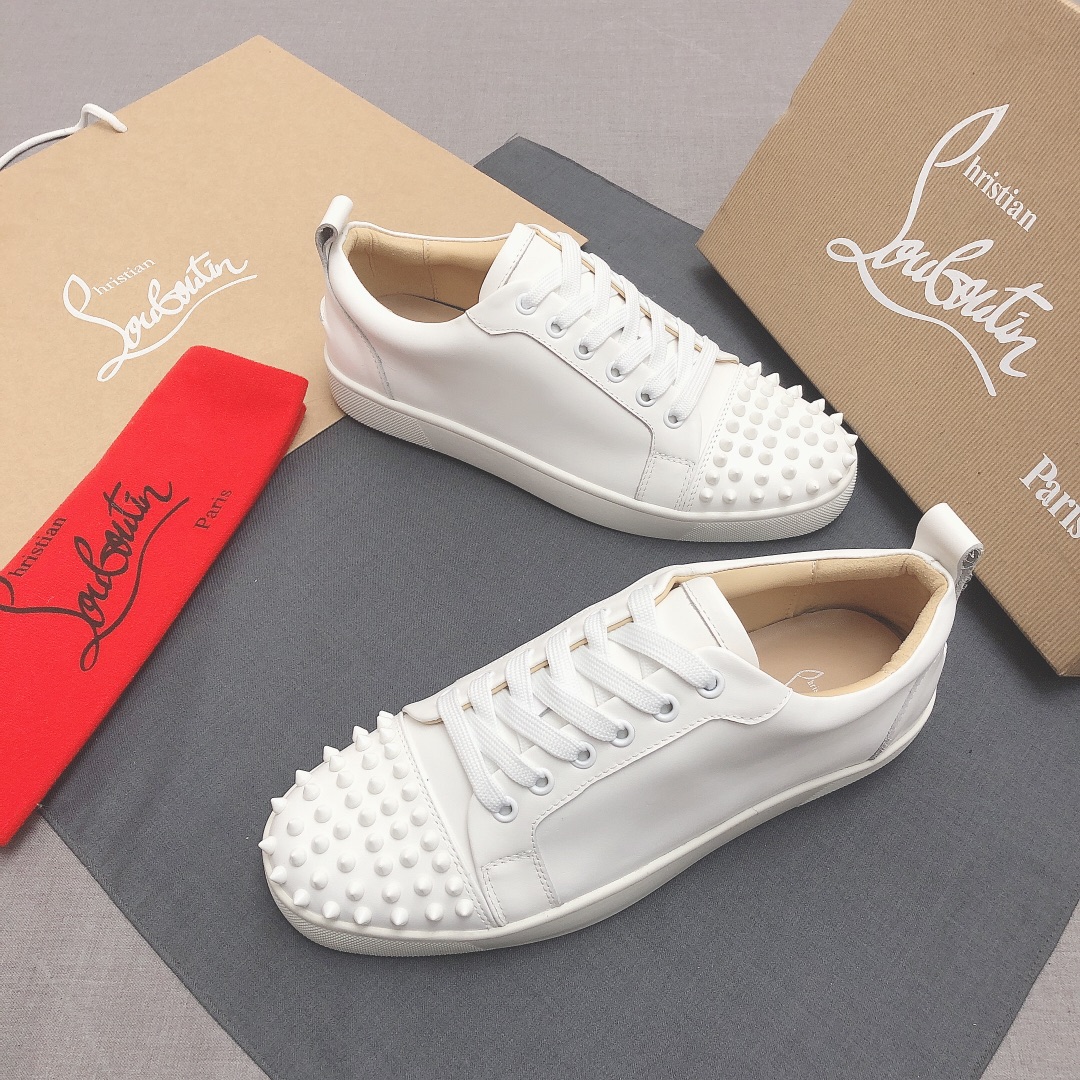 Christian Louboutin Louis Junior Spikes Orlato Flat Sneakers 6 - vstockx