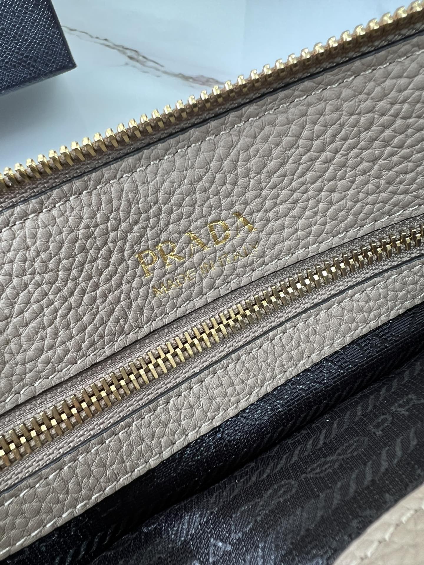 handbags prada 1BA111 24*19*12 - vstockx