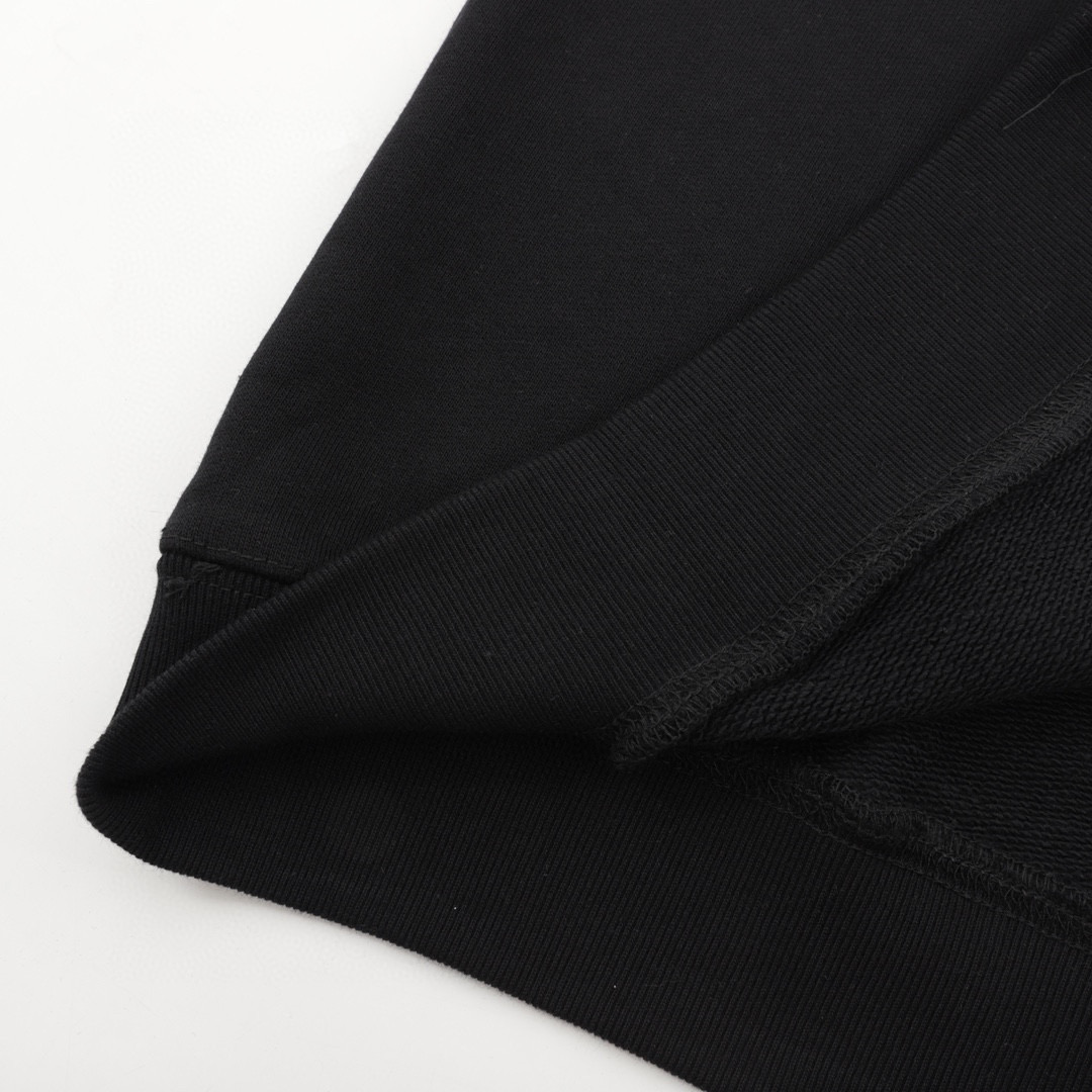 Clothes Gucci 410 - vstockx