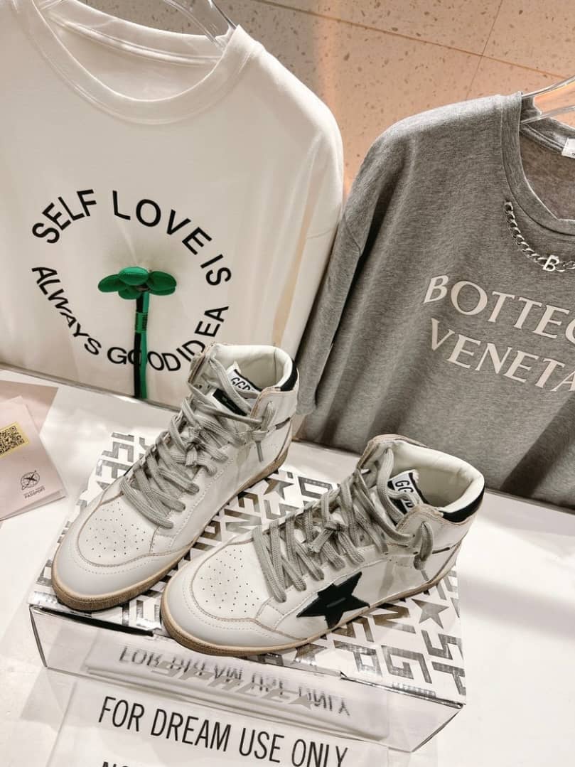 Golden Goose Sky-Star Leather White Black - vstockx