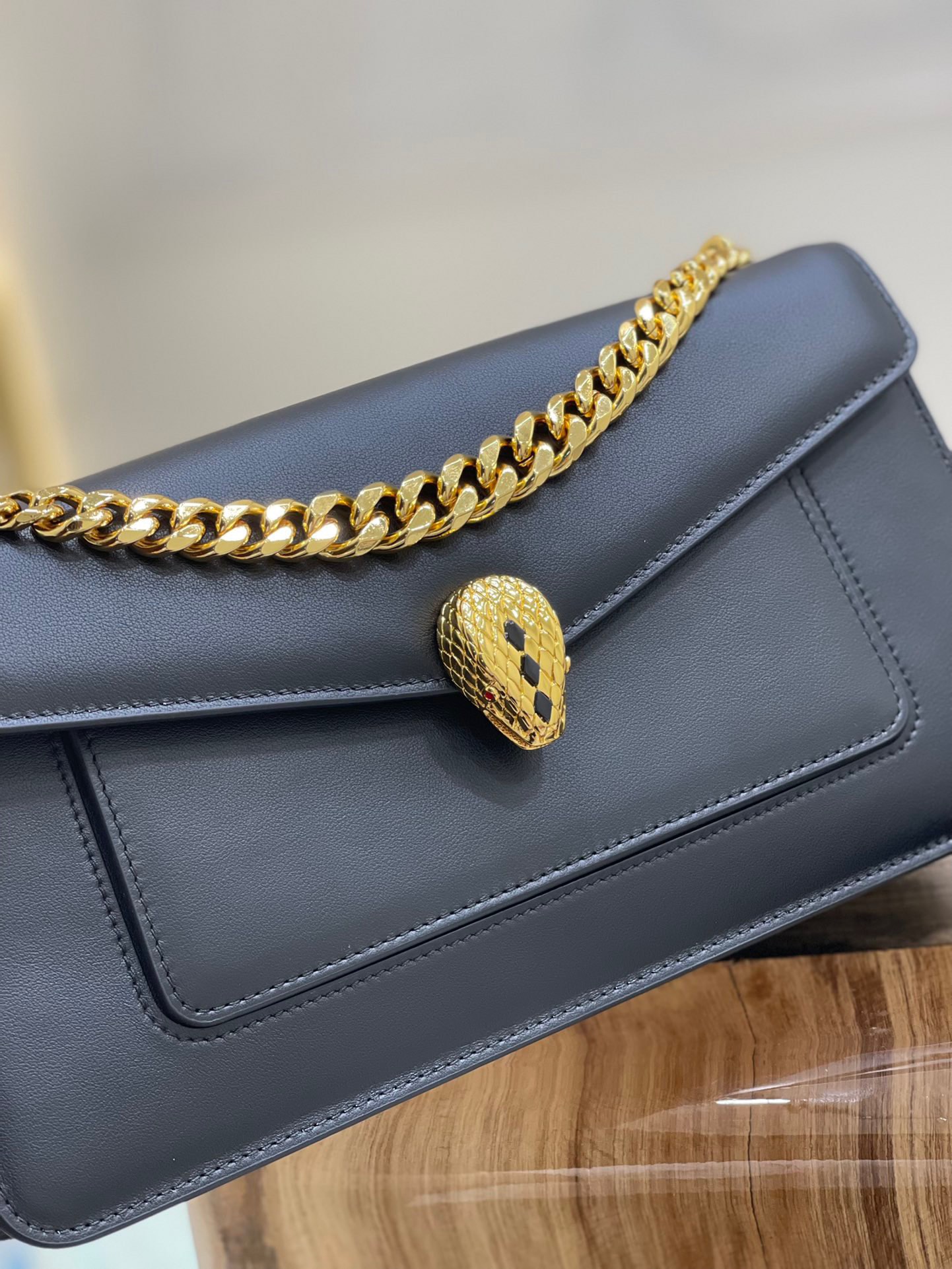 Handbags Bvlgari 292033 size:28*17*6 cm - vstockx