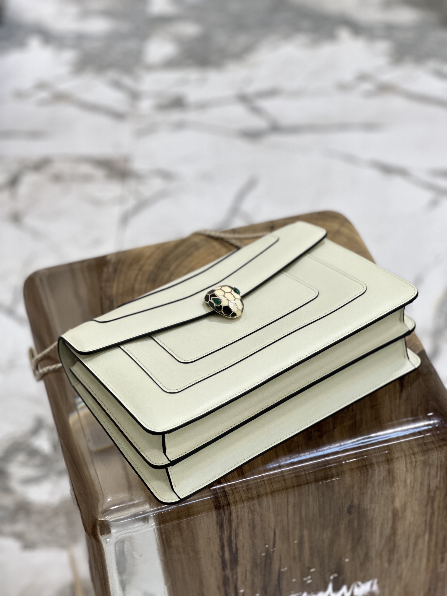 Handbags Bvlgari 35362 size:28*19*8 cm - vstockx