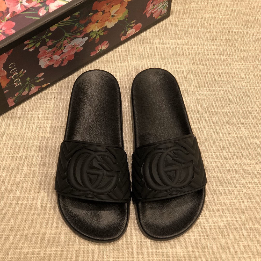 Gucci Slippers 16 - vstockx