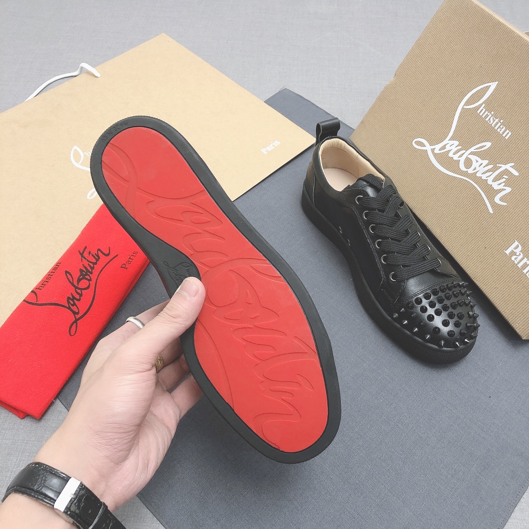 Christian Louboutin Louis Junior Spikes Orlato Flat Sneakers 5 - vstockx