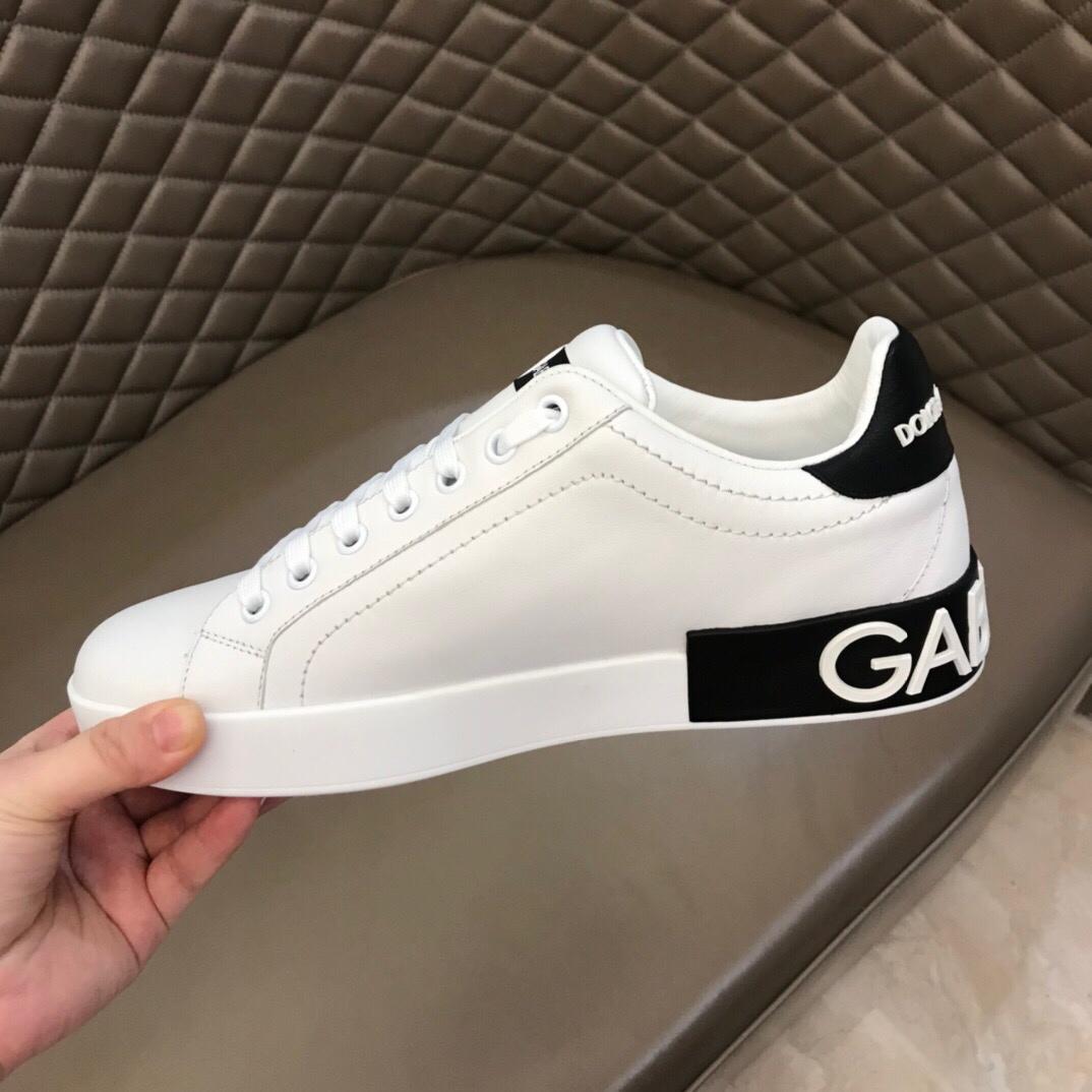 Dolce & Gabbana Low Tops Sneakers 138 - vstockx
