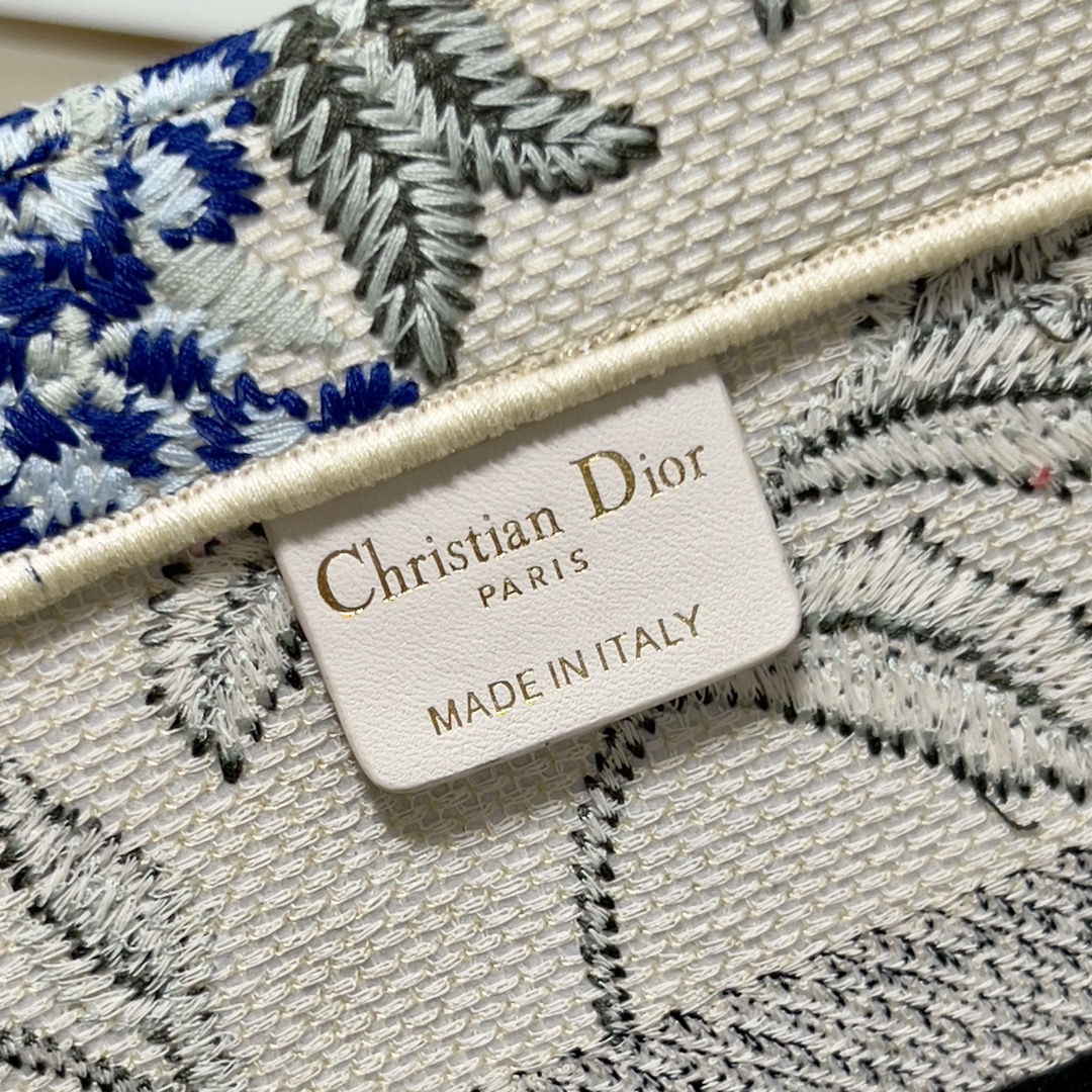 Handbag Dior 1286 size 36  28 cm - vstockx