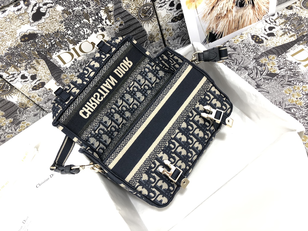 Handbag Dior M1241 size 23 x 15 x 8 cm - vstockx