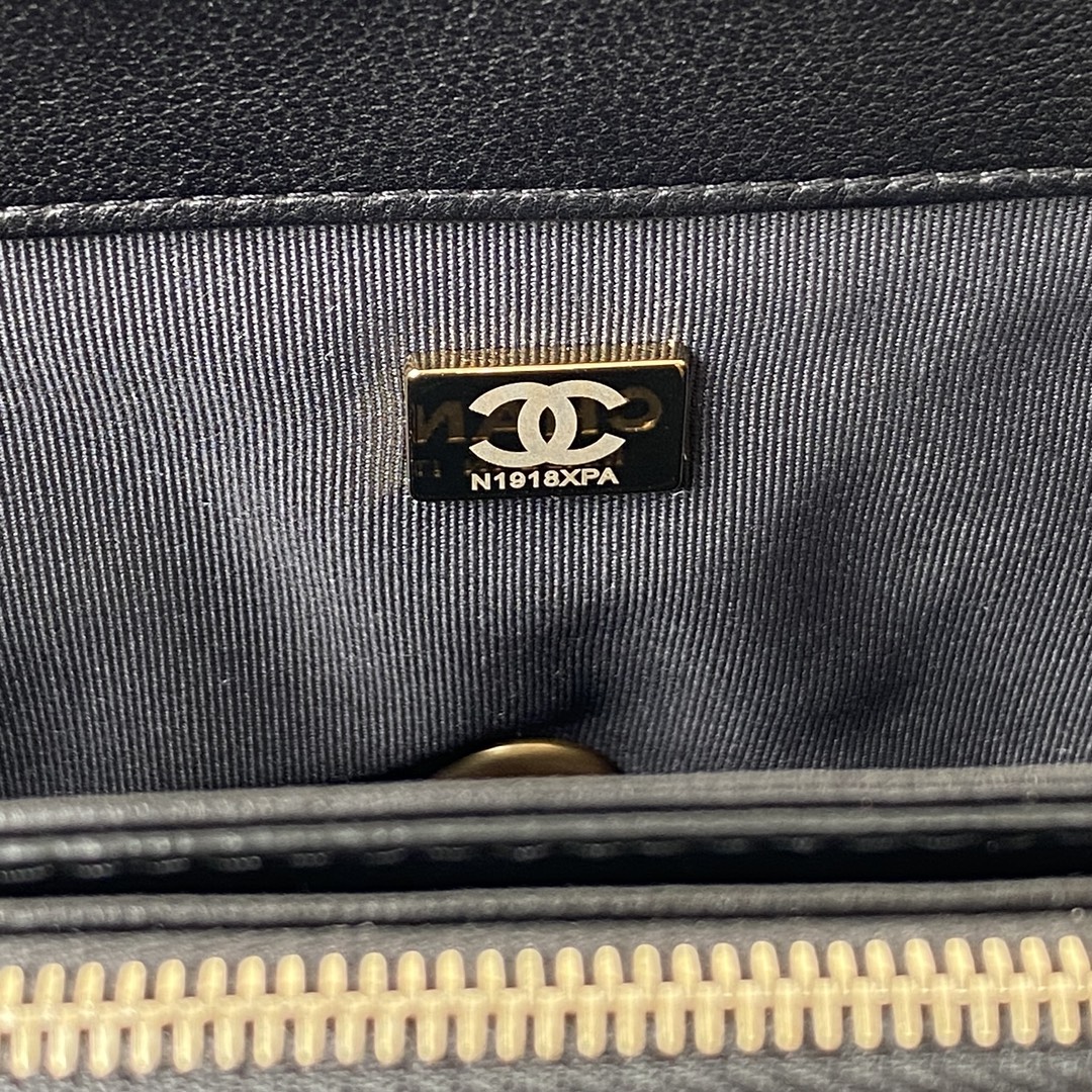 Handbag Chanel AS3393 size 14*22*8 cm - vstockx