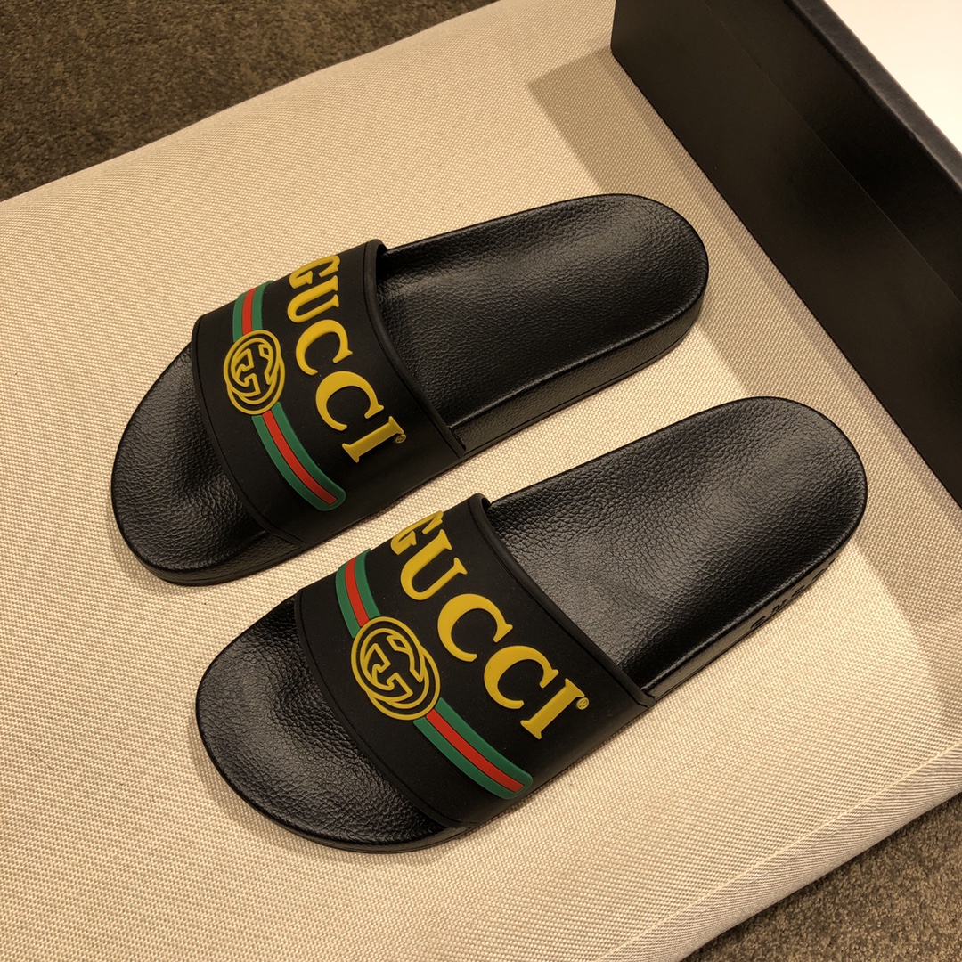 Gucci Slippers 46 - vstockx