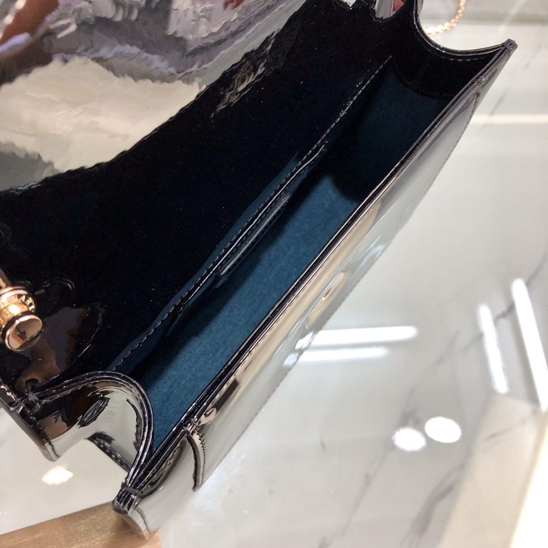 Handbags Bvlgari 38102 size:22*13*5 cm - vstockx