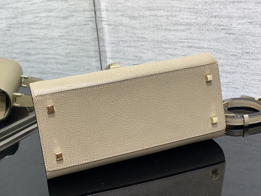 Handbag VALEXTRA size ** - vstockx