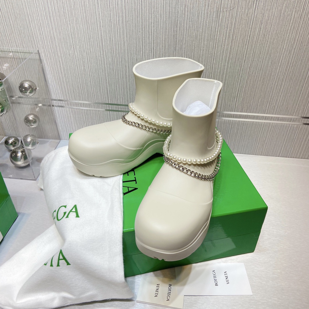 Bottega Veneta Boots 21 - vstockx