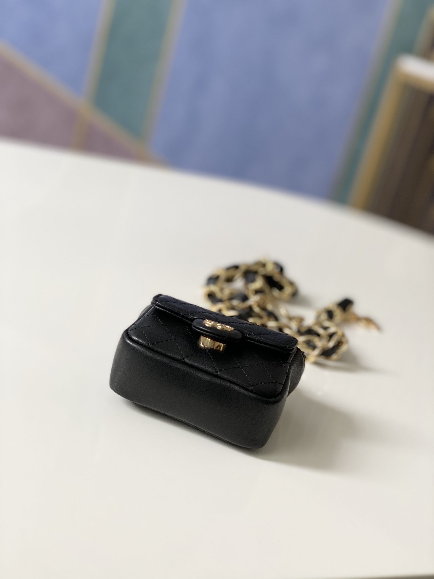 Handbag Chanel 2080 size 9.8.3 cm - vstockx