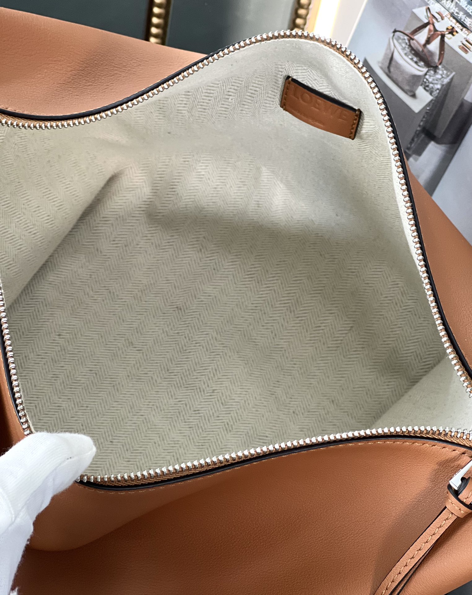 Handbags LOEWE  size:43-13.5-29 cm - vstockx