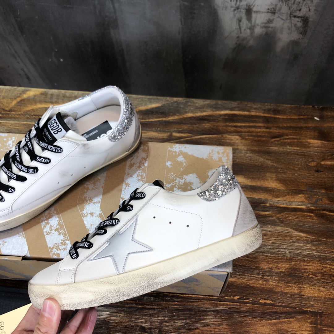 Golden Goose Superstar distressed-finish sneakers 6 - vstockx