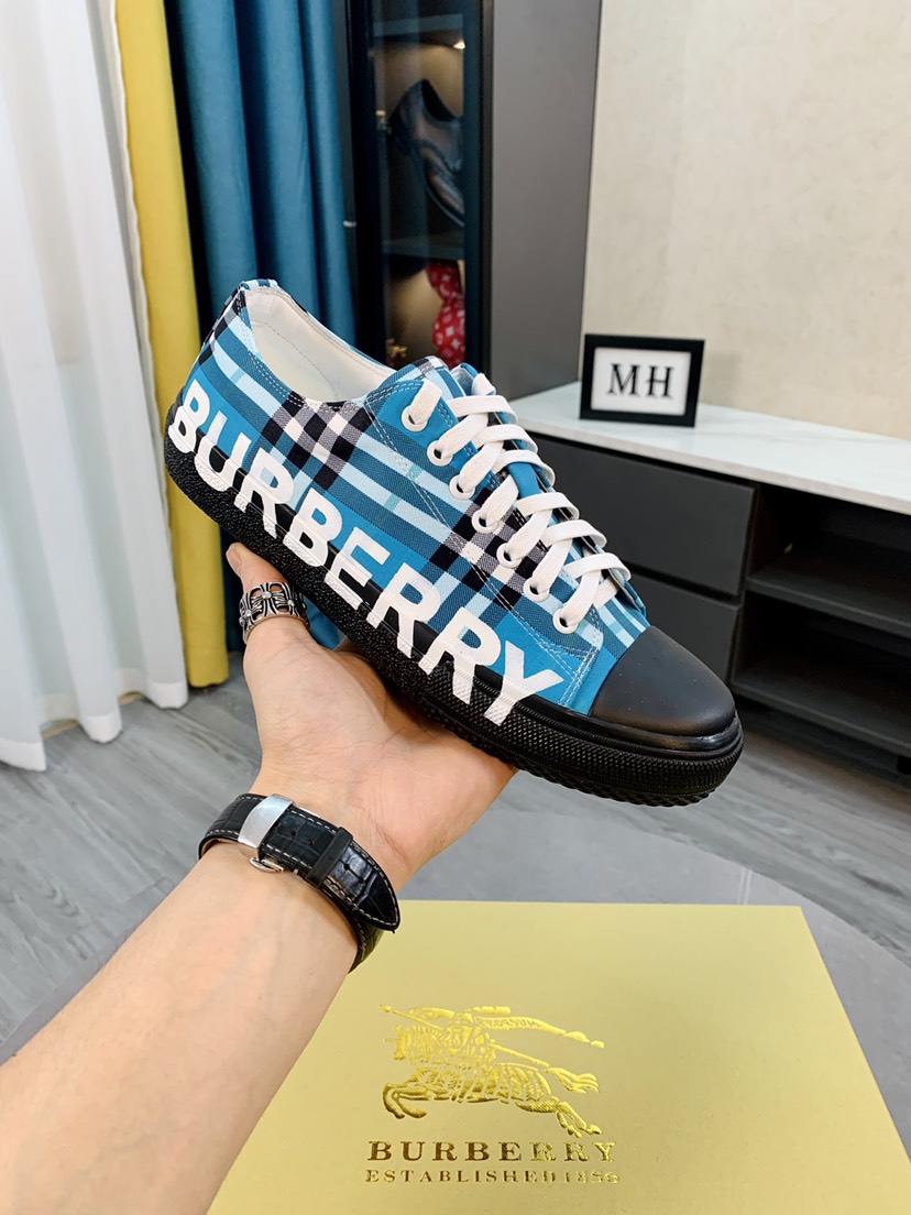 Burberry Perforated Check Sneaker 34 - vstockx