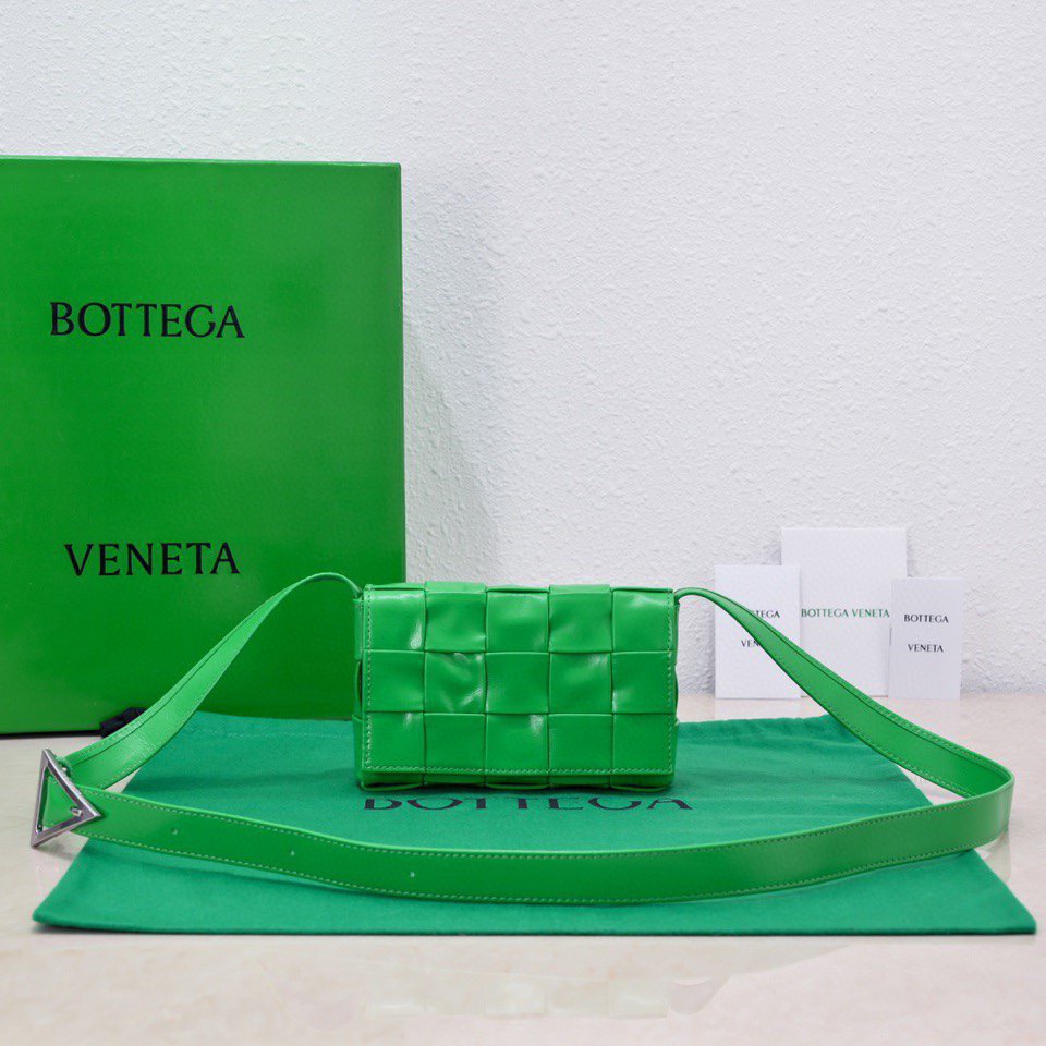 handbags Bottega Veneta 7587# size:17.5*10.5*3cm - vstockx
