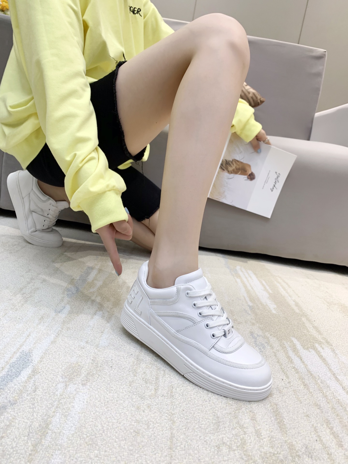 Chanel Low Top Sneaker 56 - vstockx