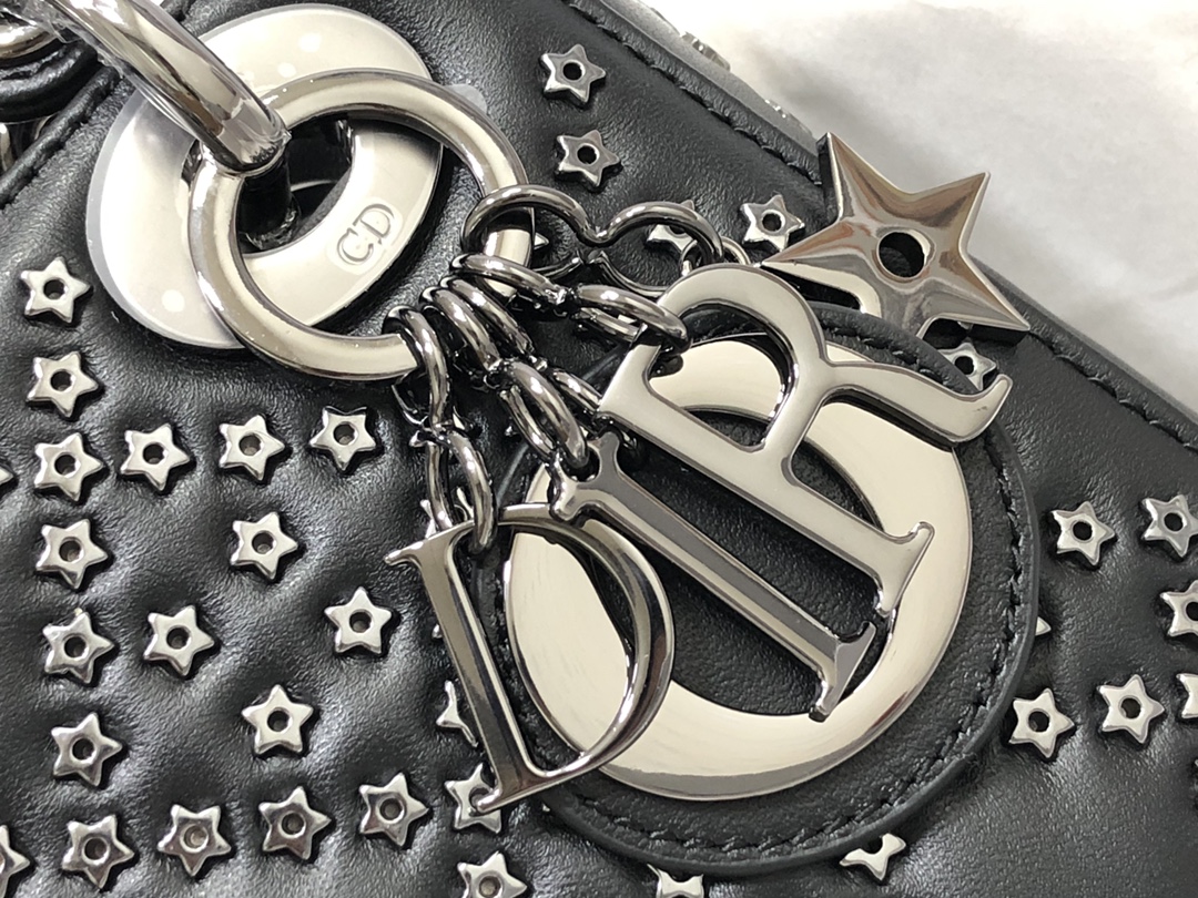 Handbag Dior M0505 size 17 x 15 x 7 cm - vstockx