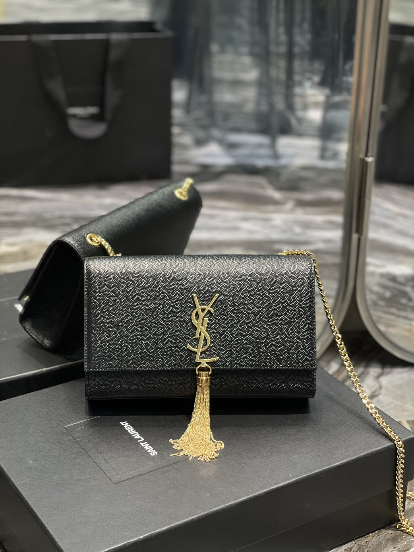 Handbags SAINT LAURENT 354119 size 24x14.5x5 cm - vstockx
