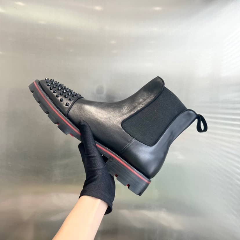 CHRISTIAN LOUBOUTIN Men's Black Leather Ankle Boots - vstockx