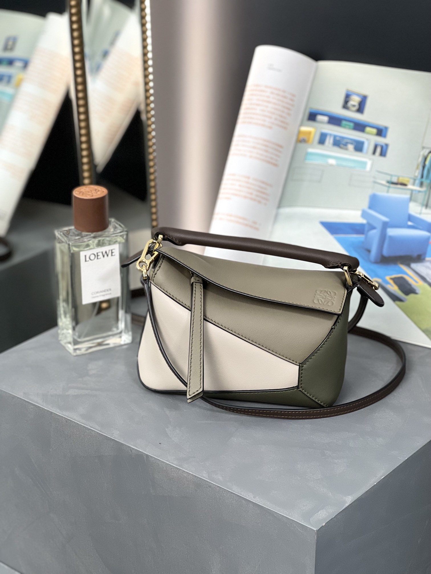 Handbags LOEWE    size:18-8-12.5 cm - vstockx