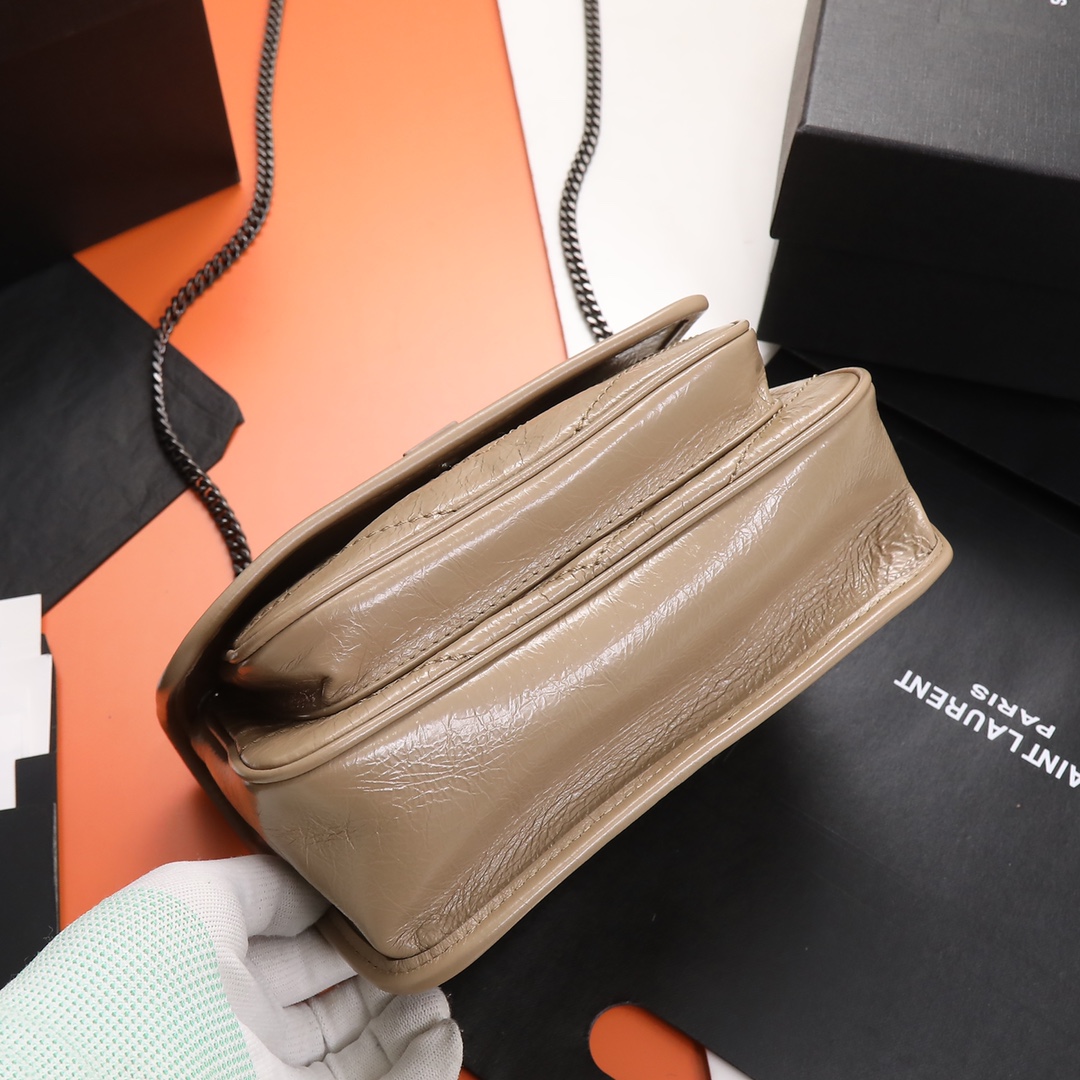 Handbags SAINT LAURENT 533037 size 22x16.5x12 cm - vstockx