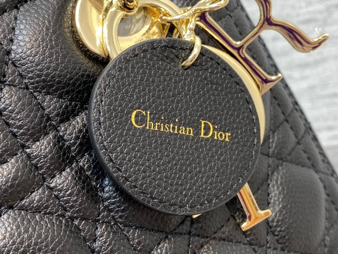 Handbag Dior 6604 size 20*8*17 cm - vstockx