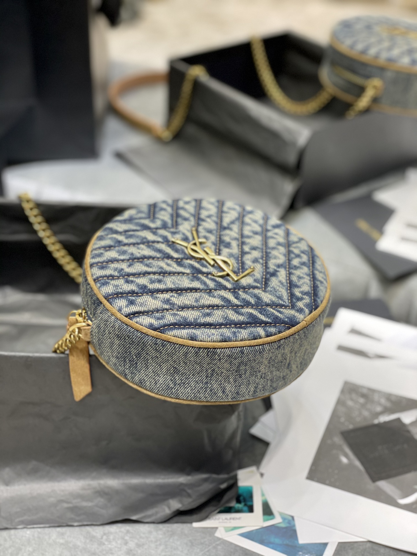 Handbags SAINT LAURENT 610436 size 17  17  5.5 cm - vstockx