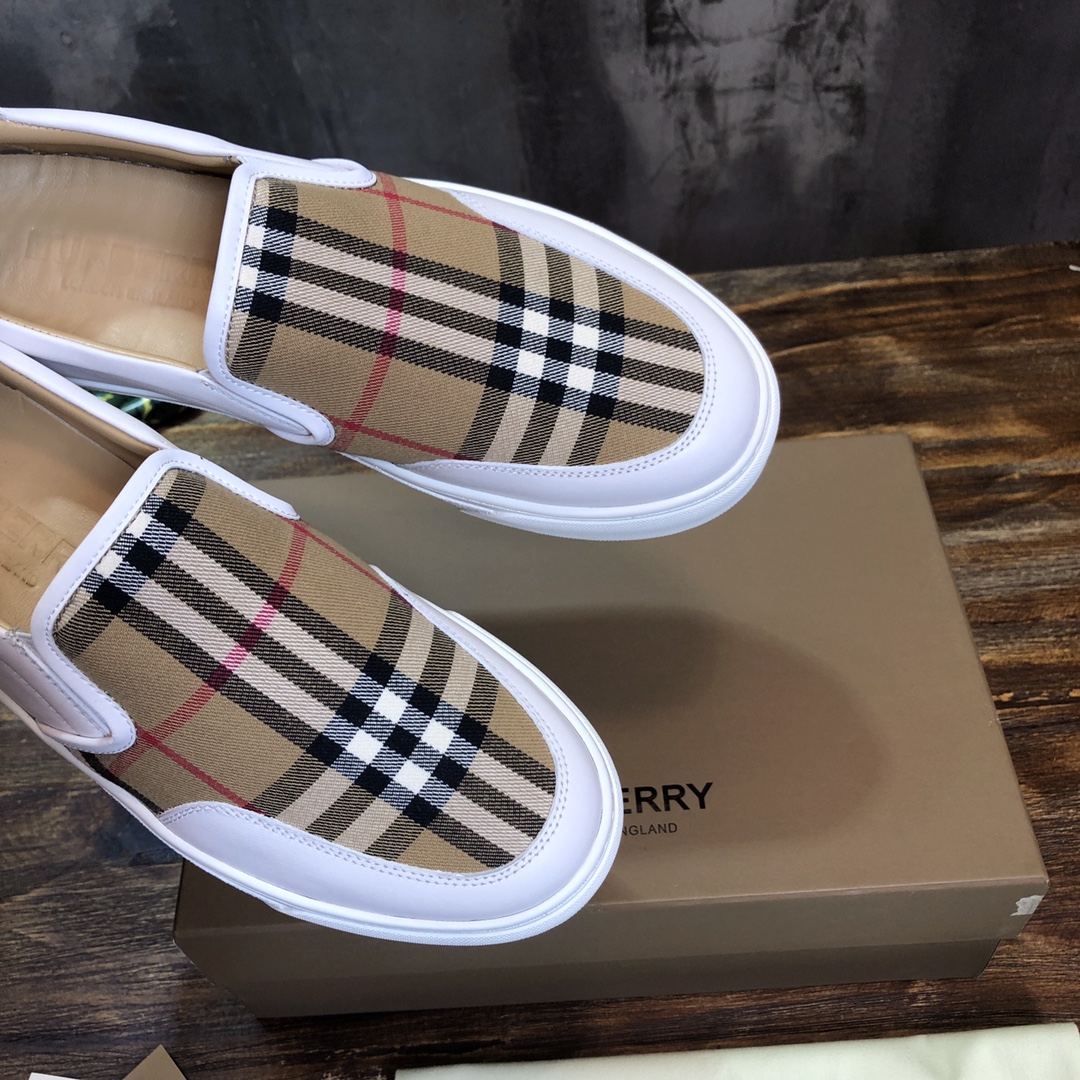 Burberry House Check Sneaker 2 - vstockx