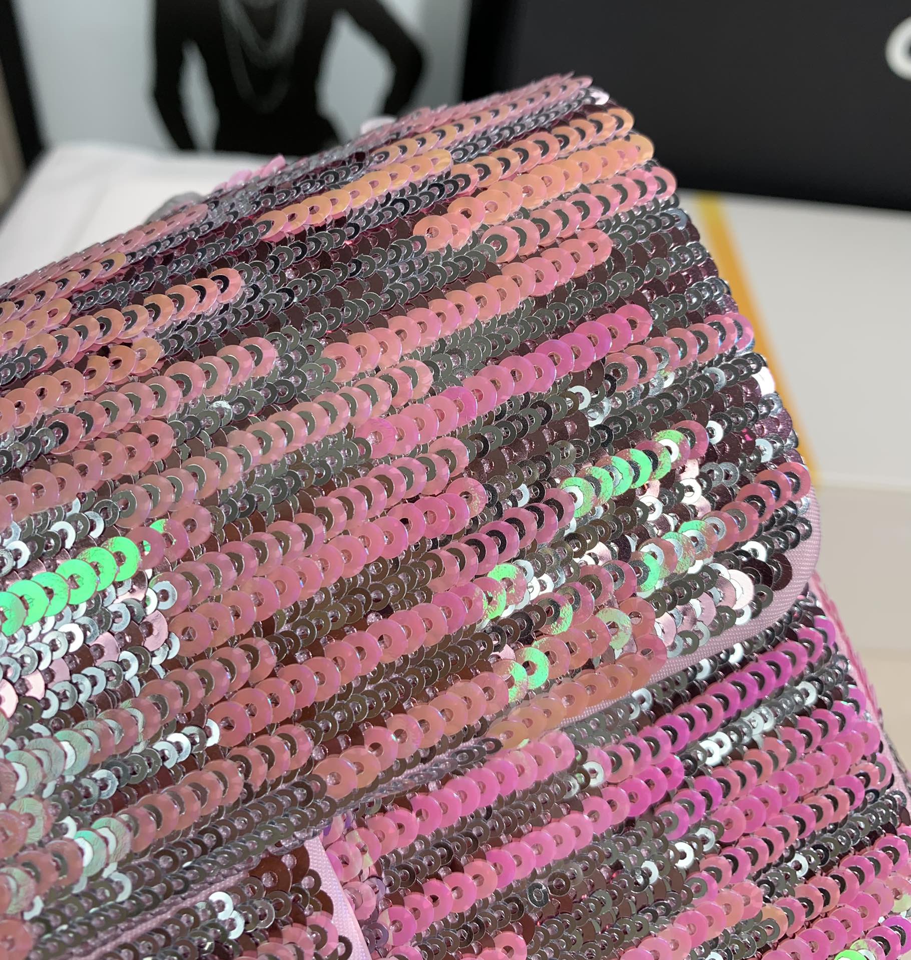 Handbag Chanel size 19 Cm - vstockx