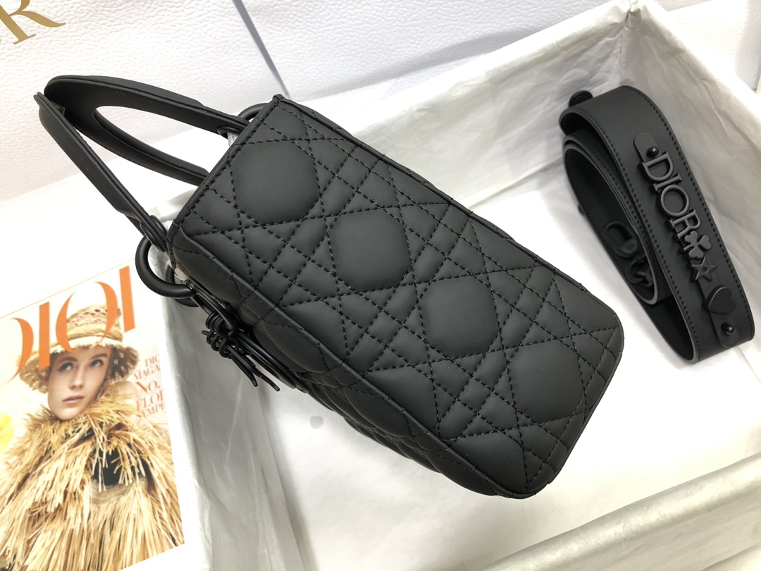 Handbag Dior M0538 size 20*16.5*8 cm - vstockx