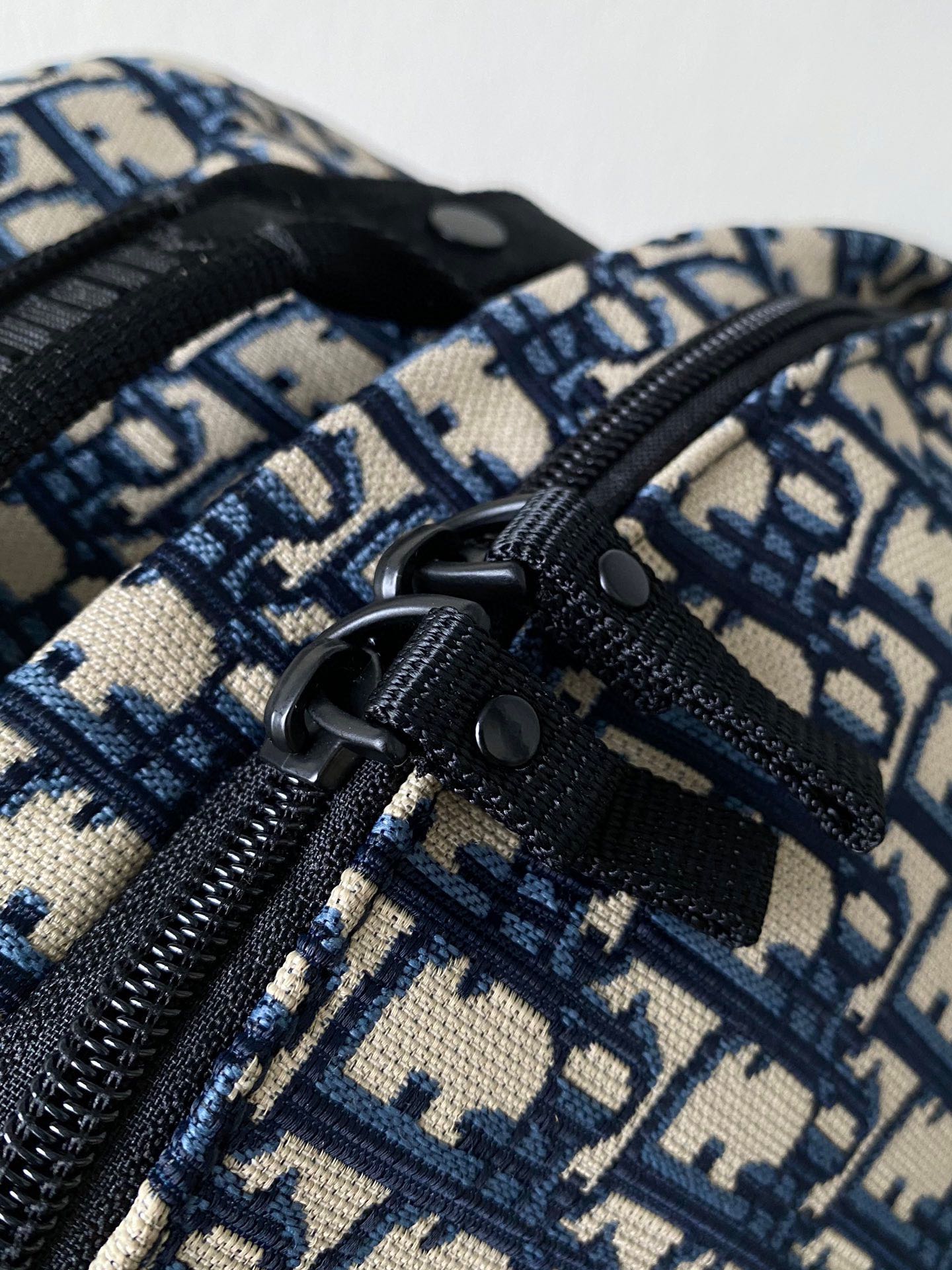 Handbags Dior   size:35  41  15 cm - vstockx