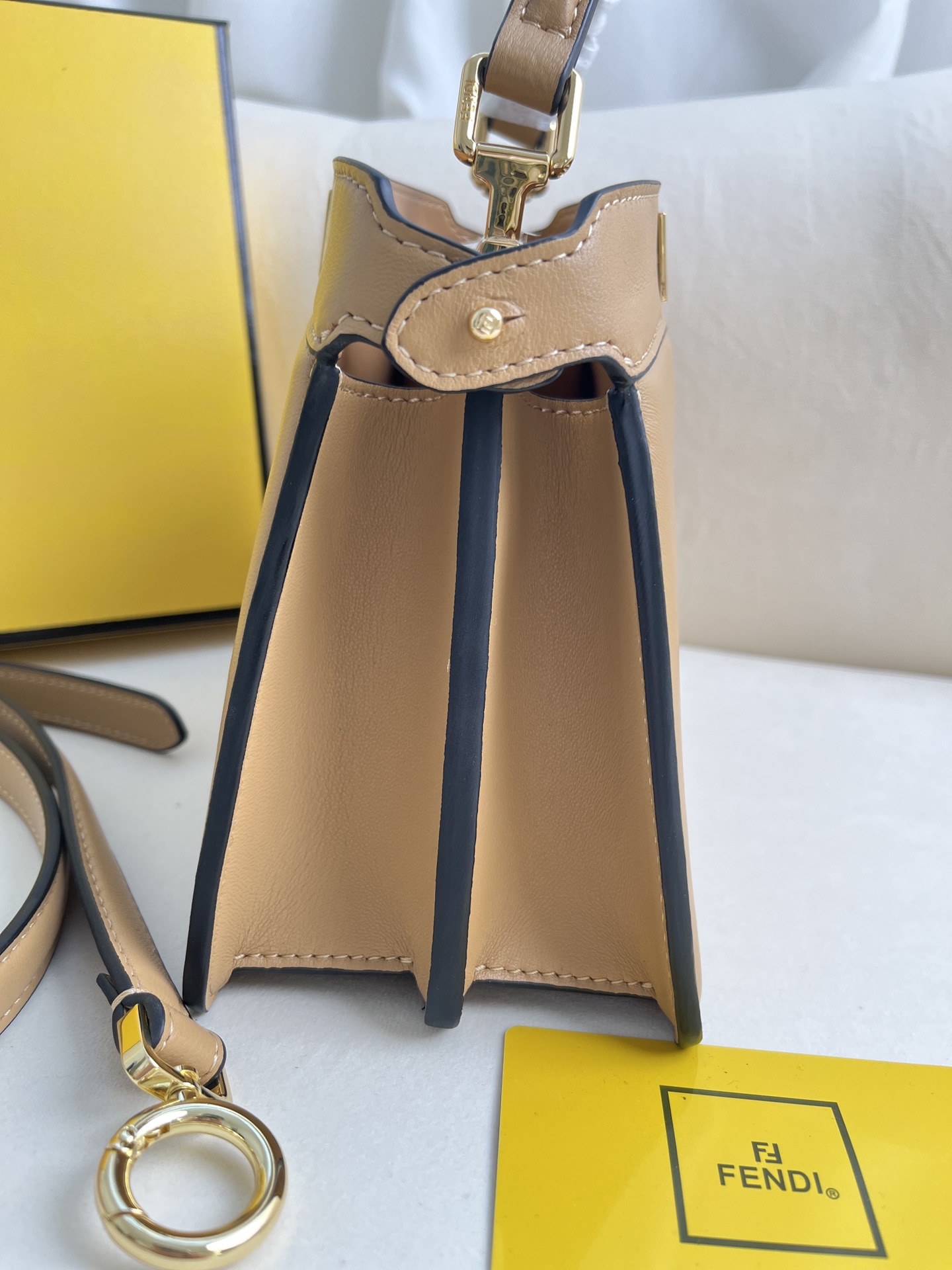 handbags FENDI 0228 size:20*15.5*11cm - vstockx