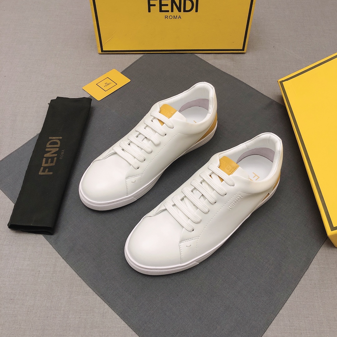 Fendi Low Top Sneakers 21 - vstockx