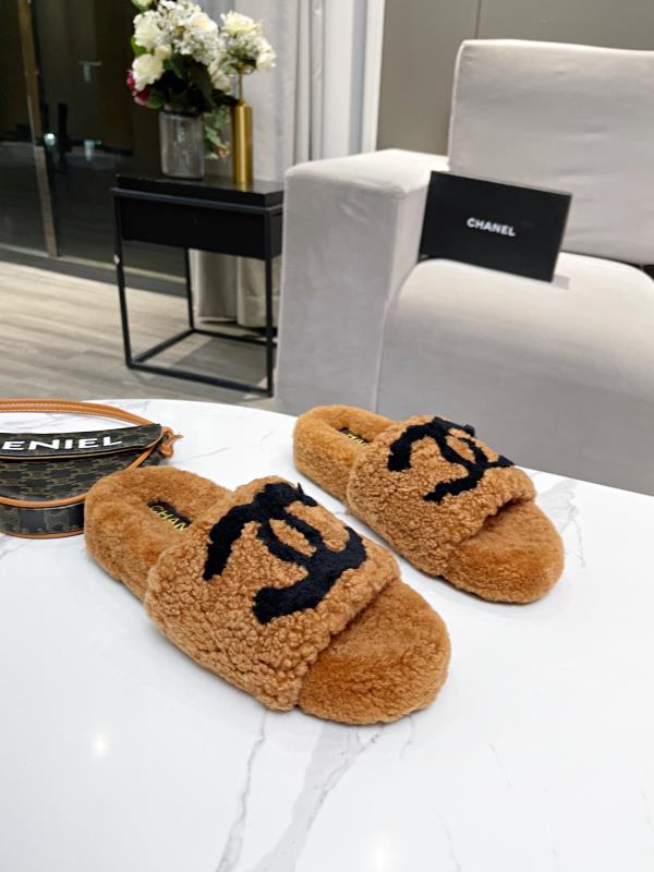 Chanel Slides 3 - vstockx