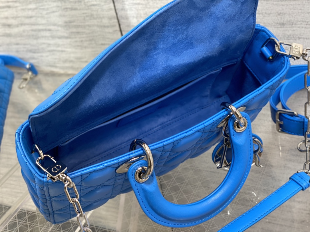 Handbag Dior size 26*6*14 cm - vstockx