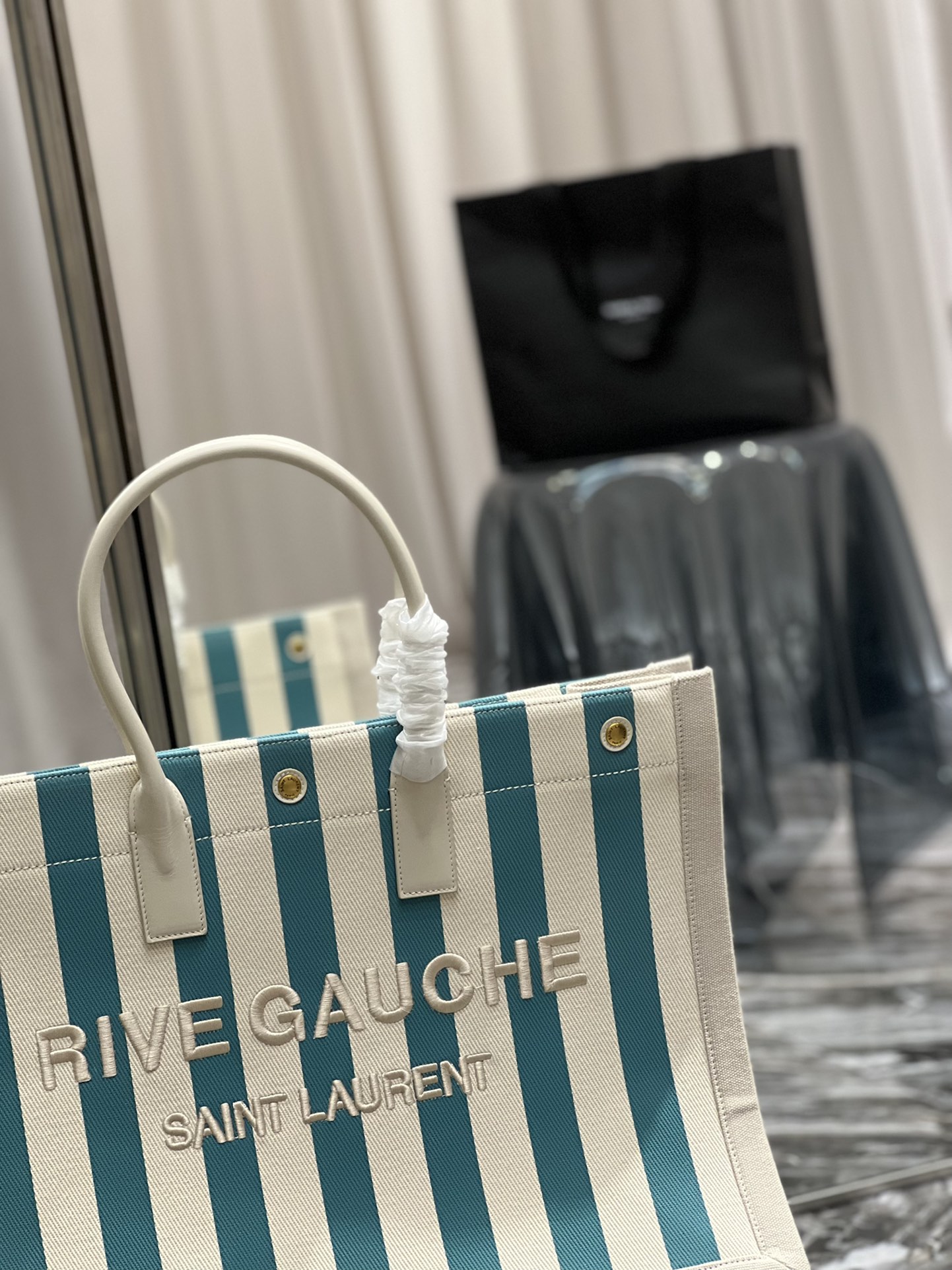 Handbags SAINT LAURENT 509415 size 48  36  16 cm - vstockx