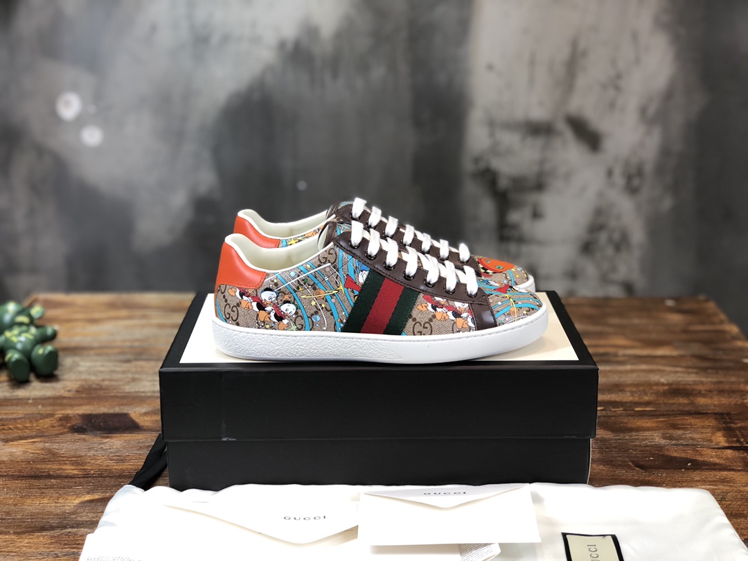 Gucci Ace x Disney Huey, Dewey, Louie Print - vstockx