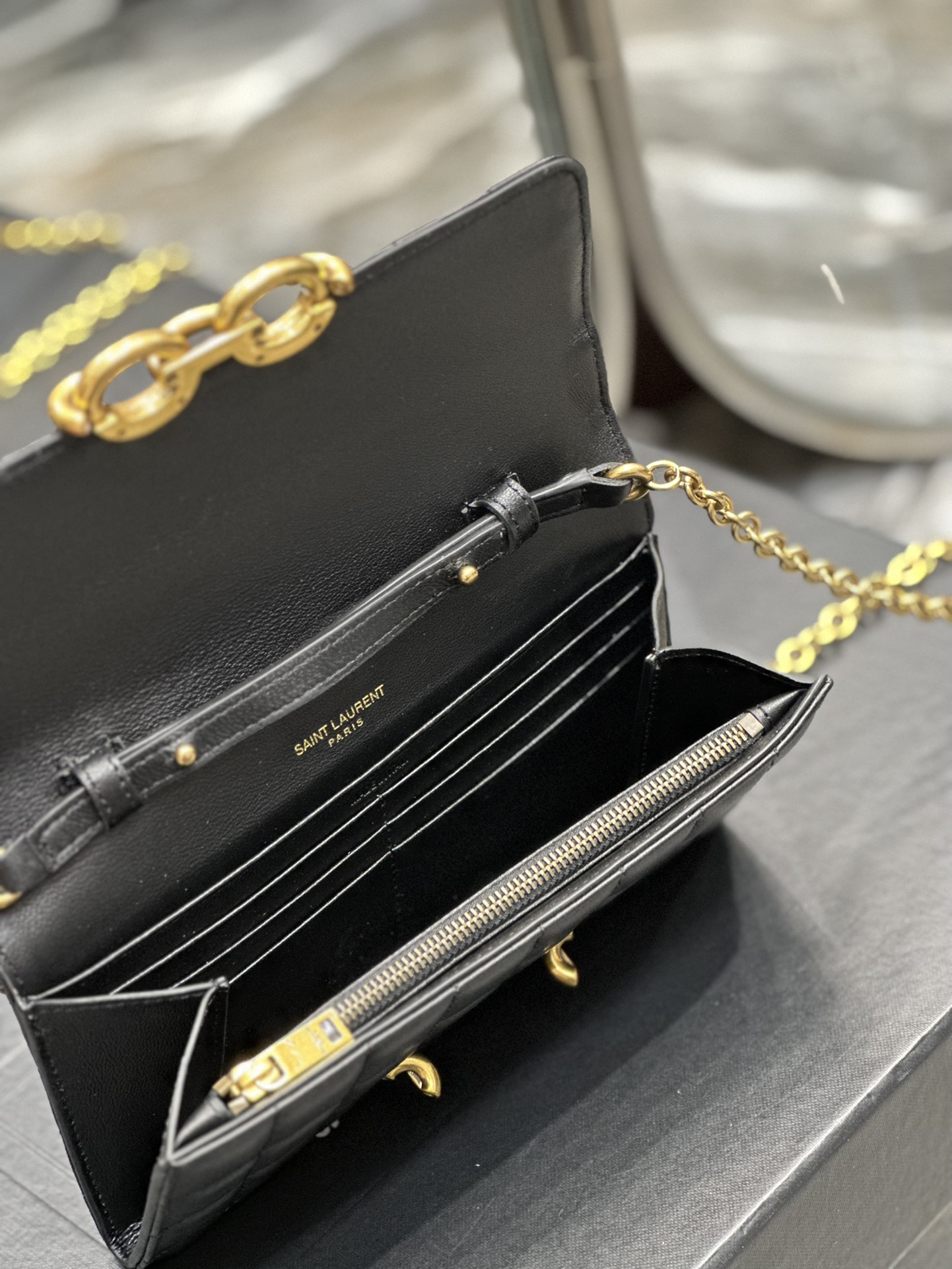 Handbags SAINT LAURENT 738109 size 19  11  4 cm - vstockx